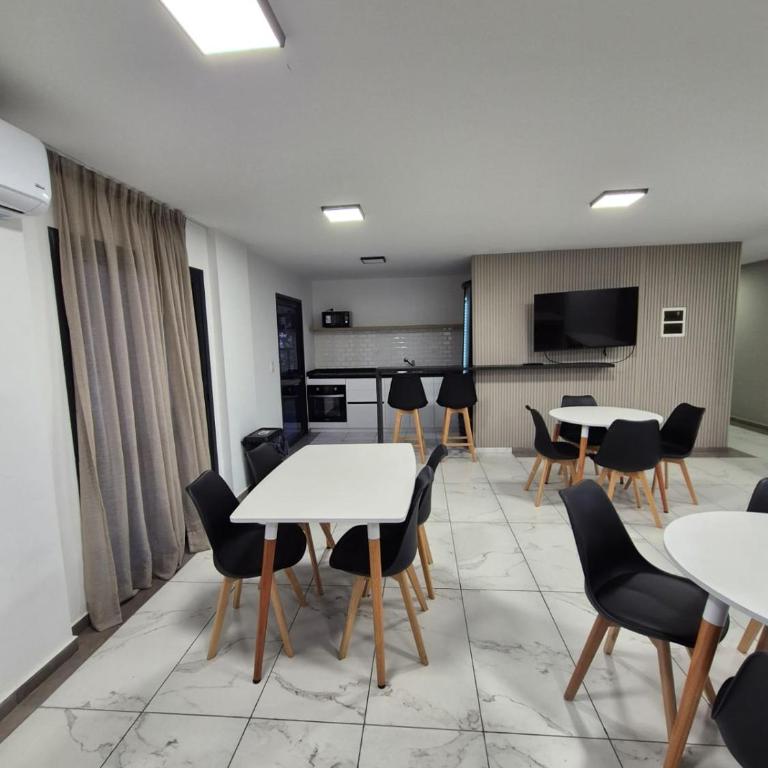Dpto 4 pers -pileta- cochera- centro Carlos Paz M - Apartamento de 1 dormitorio - 43