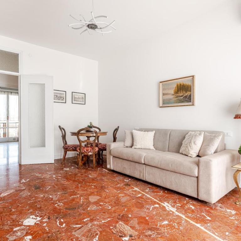 Casa Bra-Z 10m da Arena Verona e Stazione Porta Nuova - 7Px - Appartamento Superior con 2 Camere da Letto - 4