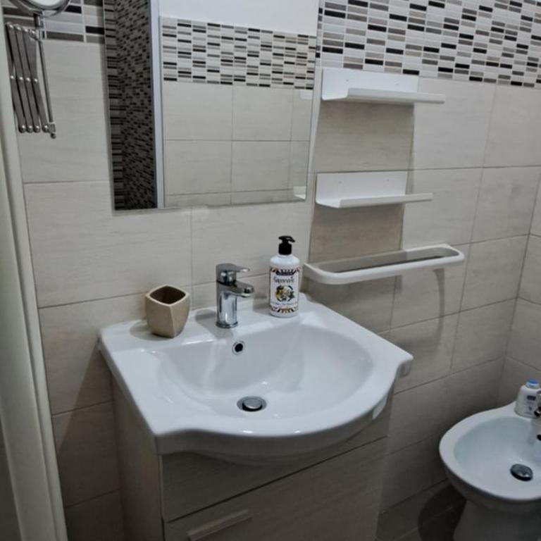 Valle d'Amuri House A house in the heart of Catania - Two-Bedroom House - 10