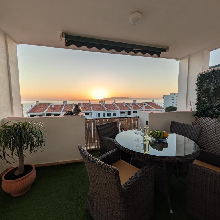 Wake Up to the Ocean Serene Seafront 1 BR - Apartamento de 1 dormitorio - 1