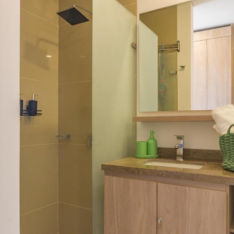 Hermoso y Comodo Apartamento en Playa Salguero, Rodadero - Apartamento con 3 dormitorios - Frente al océano - 35