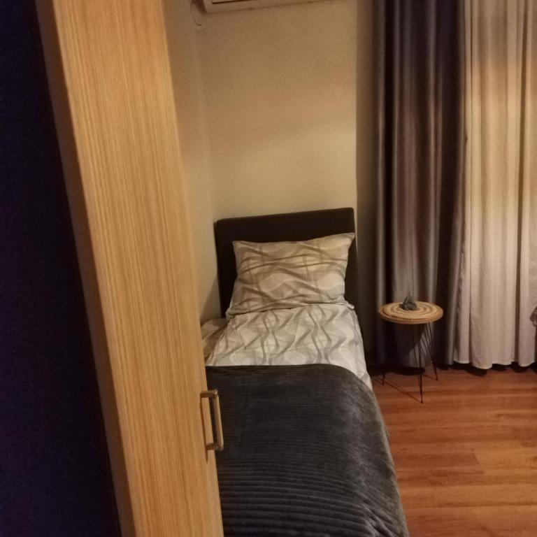 Lipora apartman - Two-Bedroom Apartment with Garden View - 10
