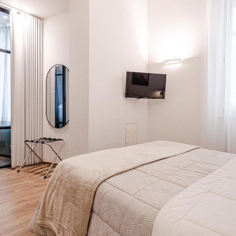 Affitti Brevi Siena - Spazioso appartamento di lusso, con 4 camere e 4 bagni in centro - One-Bedroom Apartment - 1