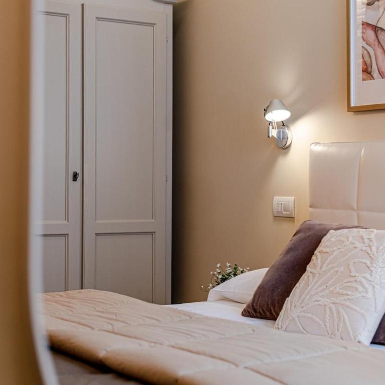 Affitti Brevi Siena - Spazioso appartamento di lusso, con 4 camere e 4 bagni in centro - One-Bedroom Apartment - 11