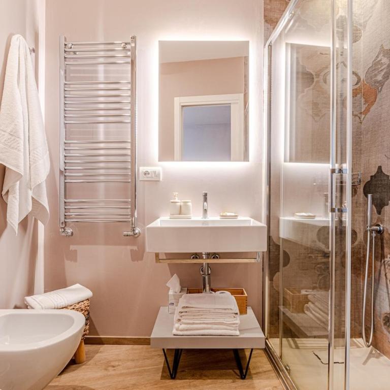 Affitti Brevi Siena - Spazioso appartamento di lusso, con 4 camere e 4 bagni in centro - One-Bedroom Apartment - 54