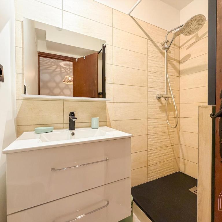 Charmant T2 sur le port de Sanary - vue mer - Apartment mit 1 Schlafzimmer - 7