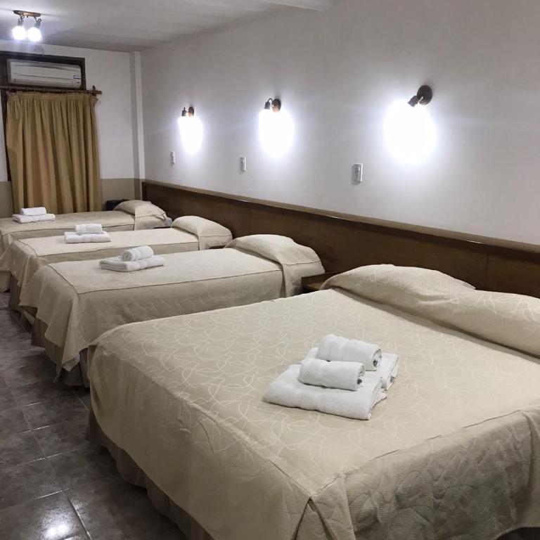 Hotel Avenida - Superior Quadruple Room - 1