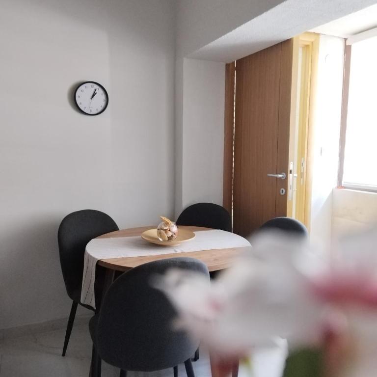 Lipora apartman - Two-Bedroom Apartment with Garden View - 2