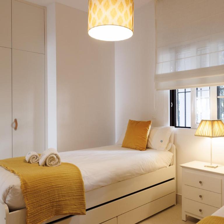 MARBELLA BANUS SUITES - Villa Marina Banús Beach Apartment - Apartment with Pool View - 35