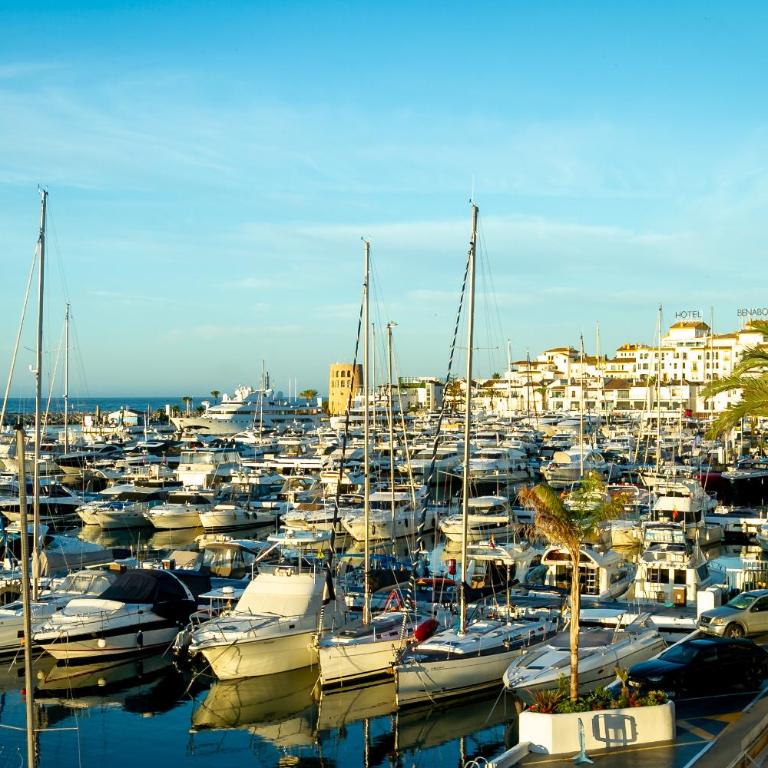 MARBELLA BANUS SUITES - Villa Marina Banús Beach Apartment - Apartment with Pool View - 42