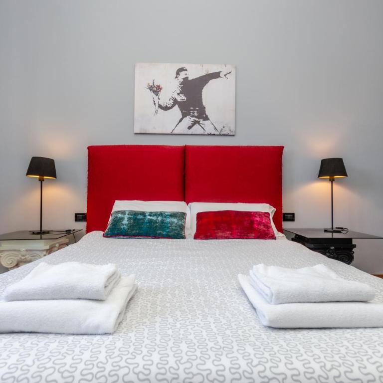 Elegante e Spaziosa per Gruppi e Famiglie, 2 Camere e 2 Bagni, nel cuore di Milano, con affaccio su Piazza Gramsci - Appartamento con 2 Camere da Letto - 16