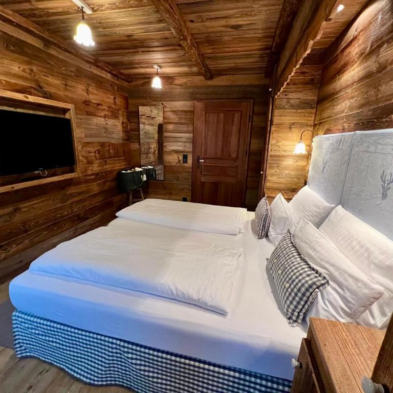 Luxus Chalet in Oberstaufen inkl Wellness Pool und Bergbahnen - Suite - 4