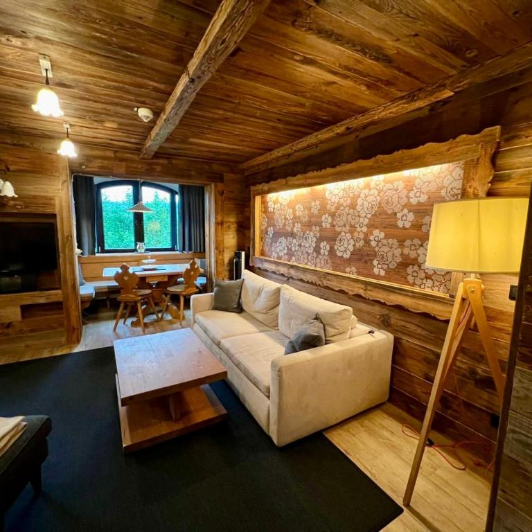 Luxus Chalet in Oberstaufen inkl Wellness Pool und Bergbahnen - Suite - 10