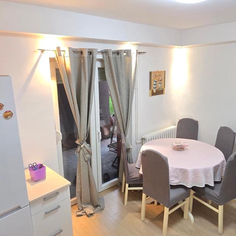 Urban Pool & Relax Apartment - Apartman sa 1 Spavaćom Sobom - 3