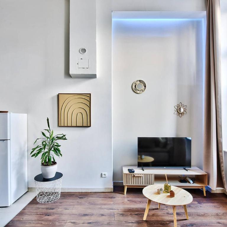 Le Cosy, 5min centre-ville 1min Tram, Wifi-Netflix - One-Bedroom Apartment - 6