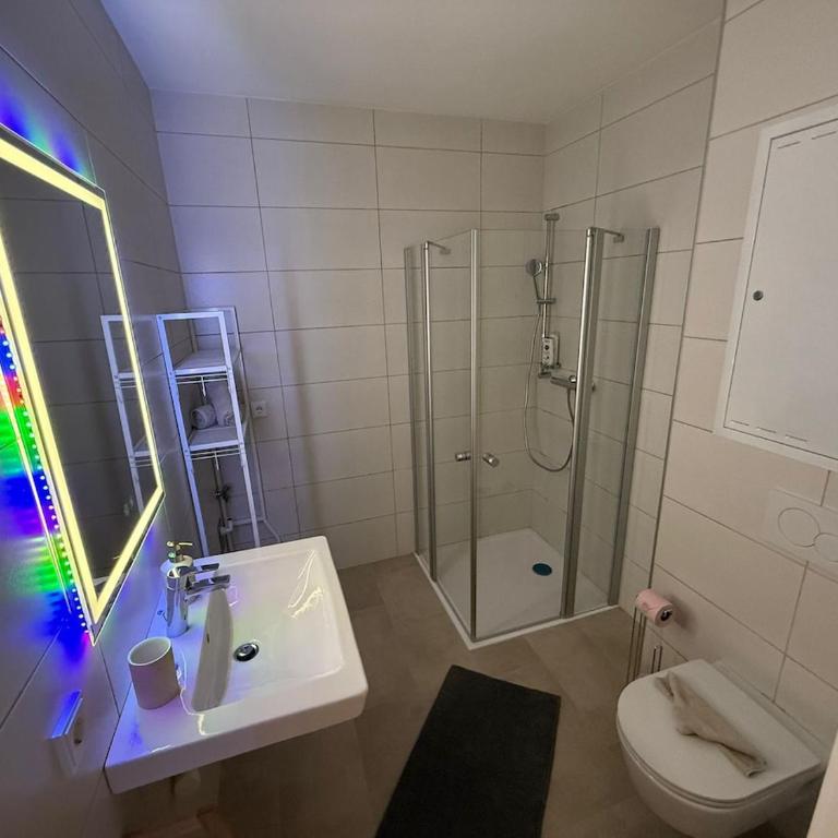 Donau-Loft near City and Highway - Apartment mit 1 Schlafzimmer - 34