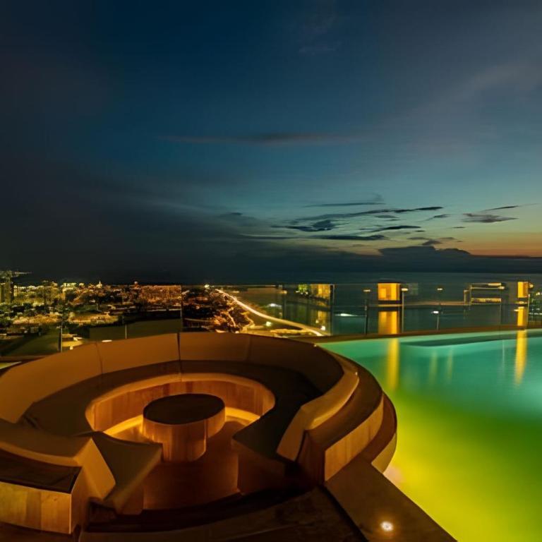 Elite Apartment / Near the Historic Center - Two-Bedroom Apartment with Water View - 2