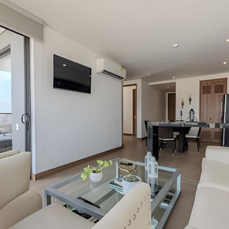 Elite Apartment / Near the Historic Center - Two-Bedroom Apartment with Water View - 10