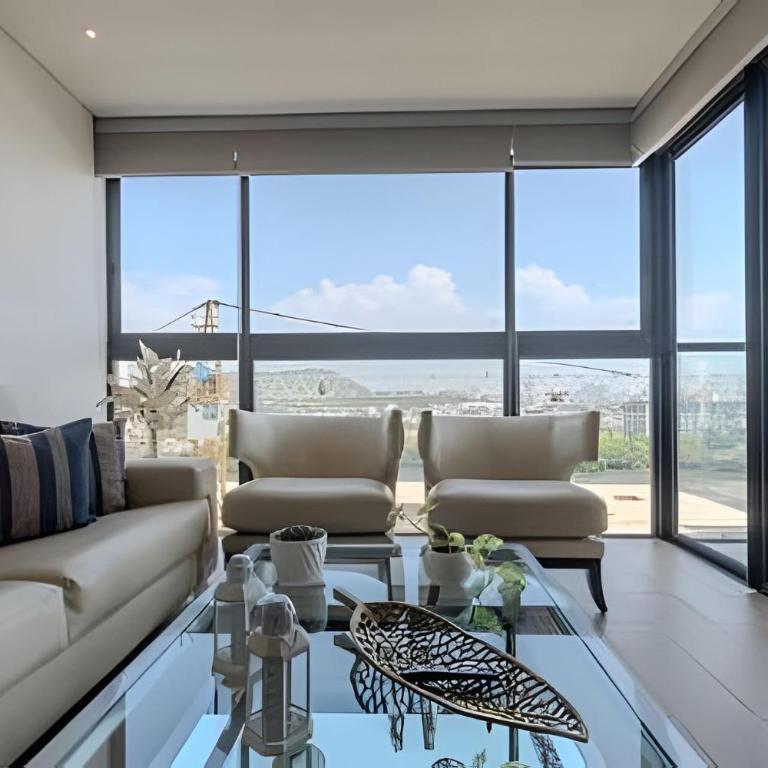 Elite Apartment / Near the Historic Center - Two-Bedroom Apartment with Water View - 11