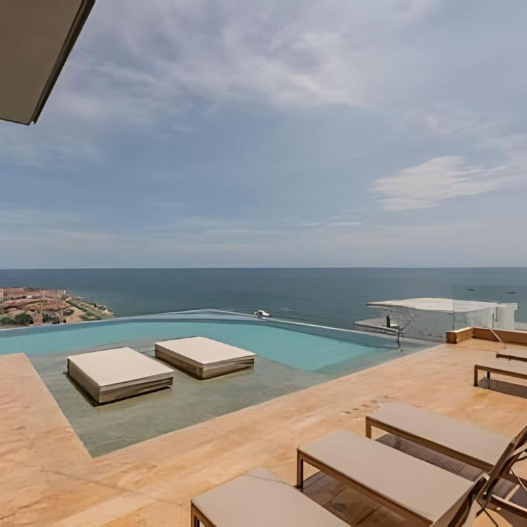 Elite Apartment / Near the Historic Center - Two-Bedroom Apartment with Water View - 30