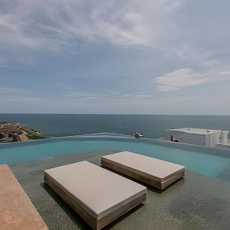 Elite Apartment / Near the Historic Center - Two-Bedroom Apartment with Water View - 31