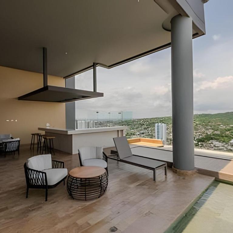 Elite Apartment / Near the Historic Center - Two-Bedroom Apartment with Water View - 37