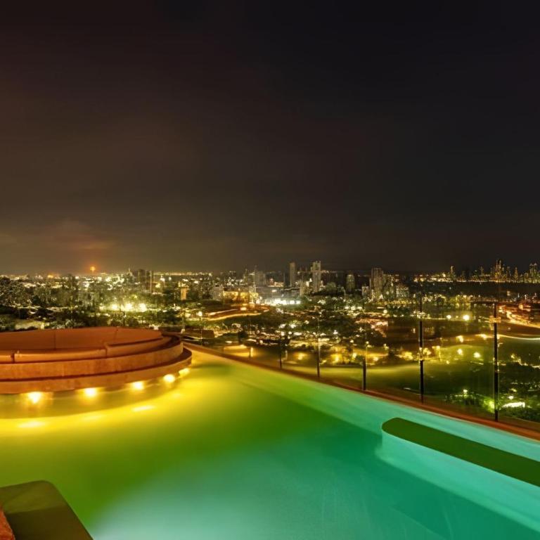 Elite Apartment / Near the Historic Center - Two-Bedroom Apartment with Water View - 40