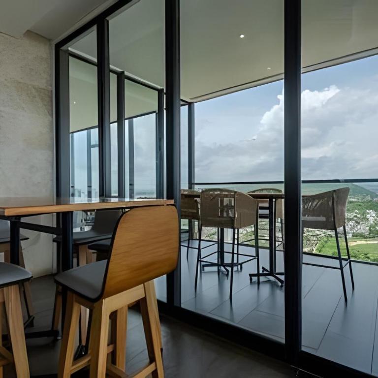 Elite Apartment / Near the Historic Center - Two-Bedroom Apartment with Water View - 65