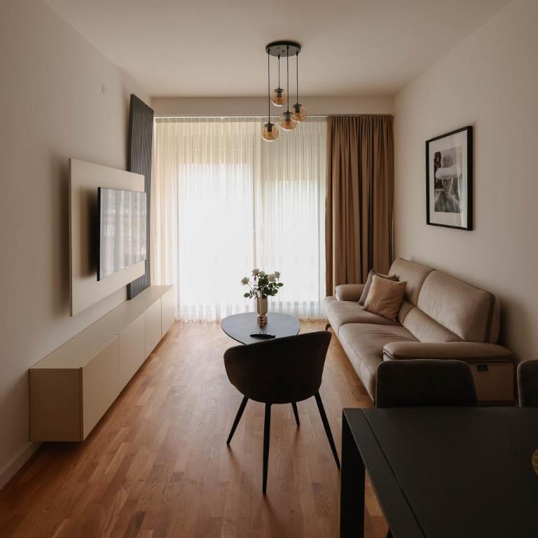 Adria Gold - Bayview - Luxury - One-Bedroom Apartment - 2