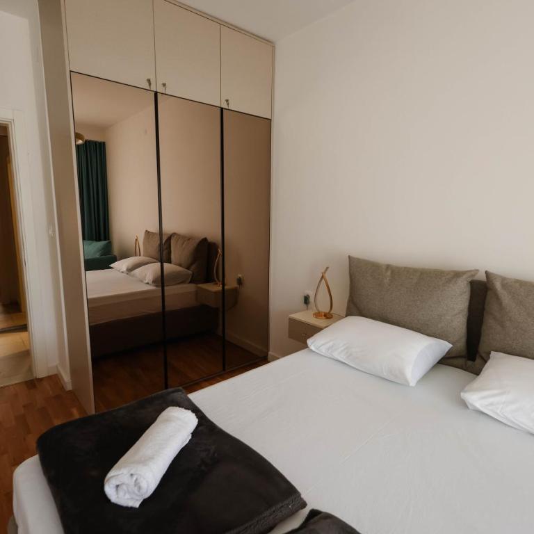 Adria Gold - Bayview - Luxury - One-Bedroom Apartment - 13