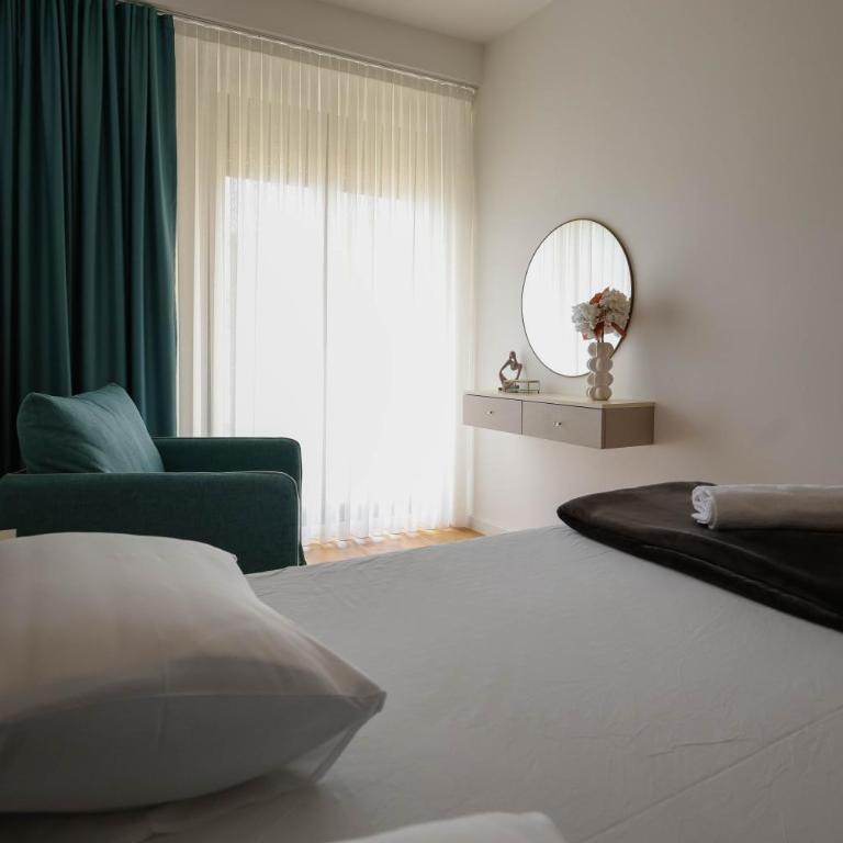 Adria Gold - Bayview - Luxury - One-Bedroom Apartment - 14