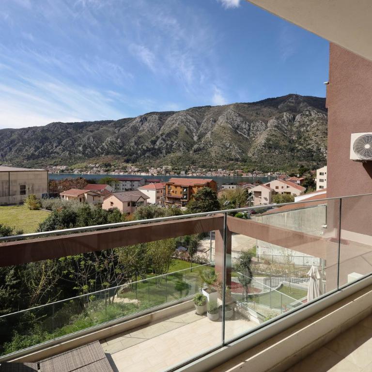 Adria Gold - Bayview - Luxury - One-Bedroom Apartment - 25