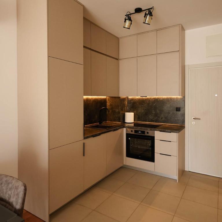 Adria Gold - Bayview - Luxury - One-Bedroom Apartment - 4