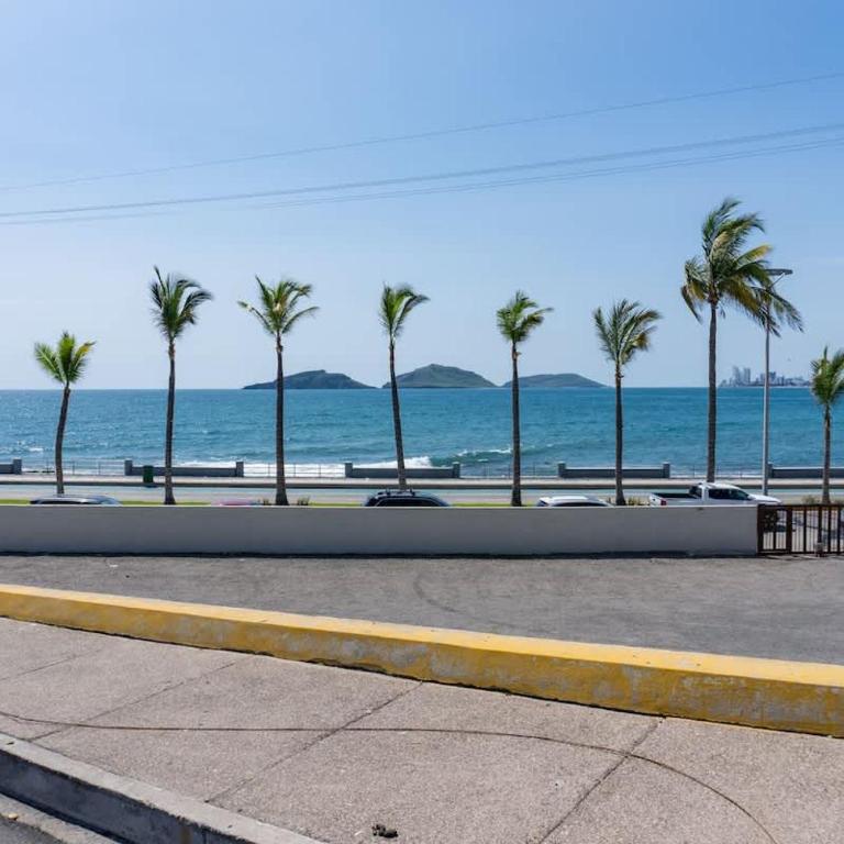 Private Pool Apartment by the Malecón - Apartment - 35