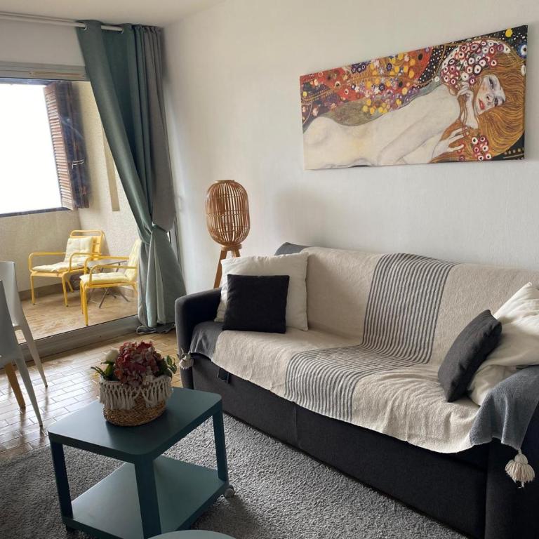 Studio rénové avec vue magique - Appartement - Vue sur Mer - 4