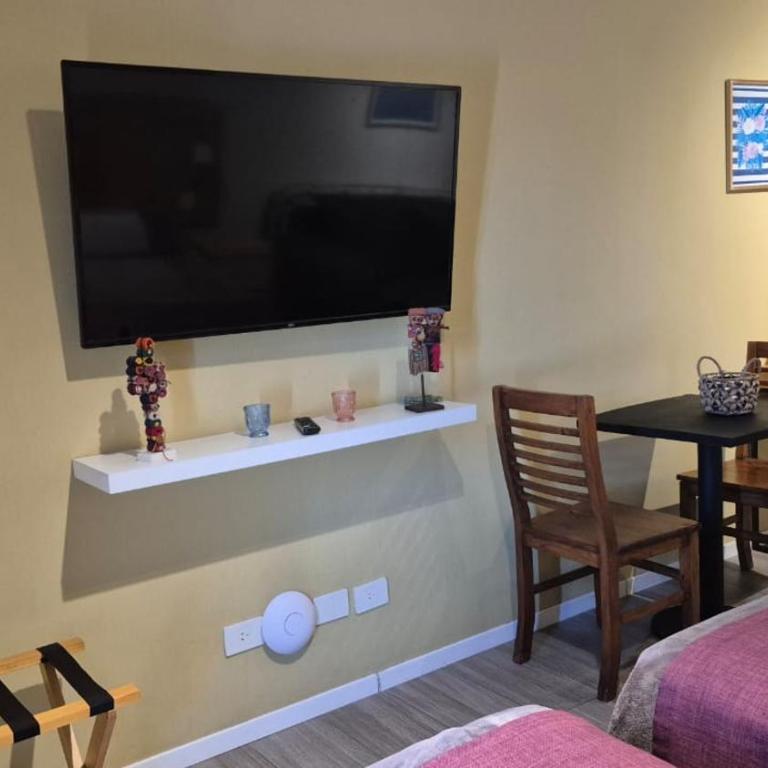 Excelente apartamento en edificio con amenities Frente Abasto Shopping y calle Carlos Gardel - Studio Apartment with Balcony - 15