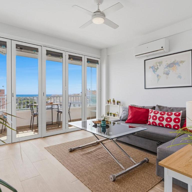 Luminoso ático con vistas al mar en Torremolinos - Apartamento - 3