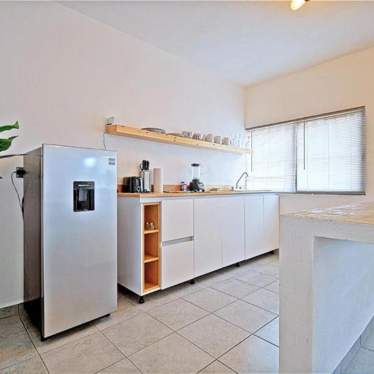 Family-Friendly La Paz Apartment 2BR Haven with AC & WiFi - Perfect Getaway - Apartment - 14