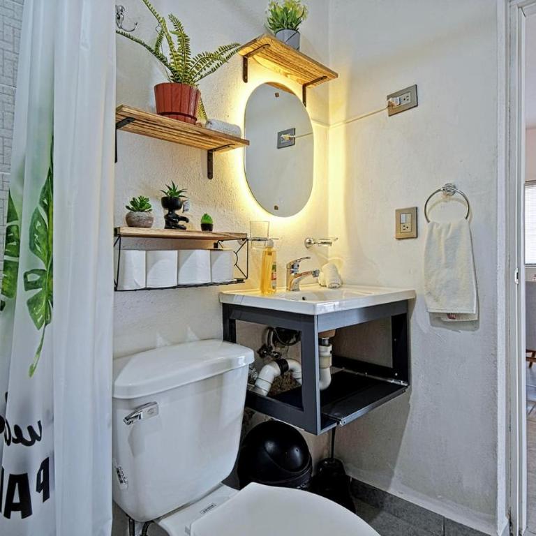 Family-Friendly La Paz Apartment 2BR Haven with AC & WiFi - Perfect Getaway - Apartment - 19