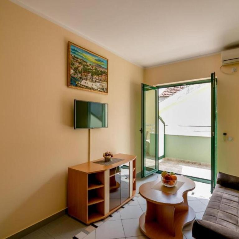 Amor Residence - Studio Apartment - 73