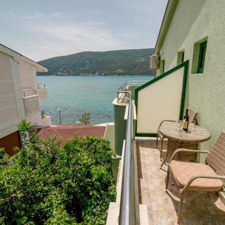 Amor Residence - Studio Apartment with Terrace - 34