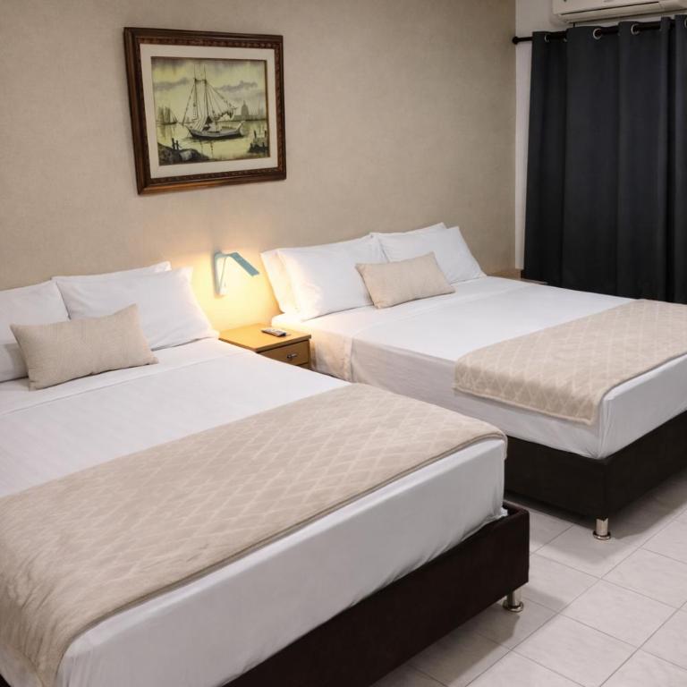 Hotel CasaBlanca ctg - Family Room with Private Bathroom - 2