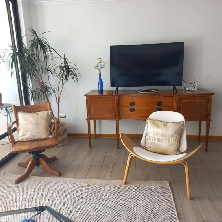 Grand Residence Apartment 4D With Balcony - Apartamento - 12