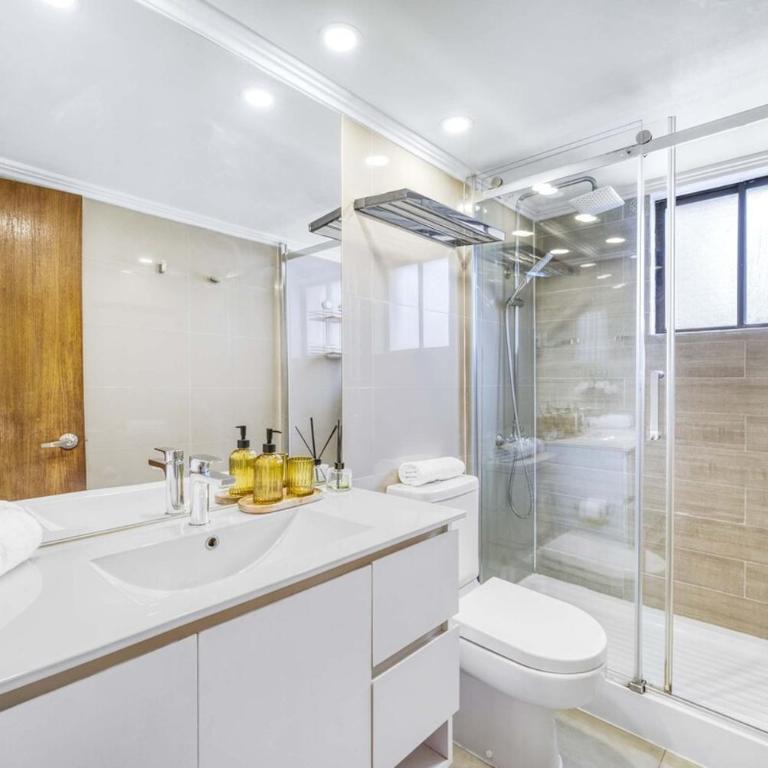 Grand Residence Apartment 4D With Balcony - Apartamento - 13