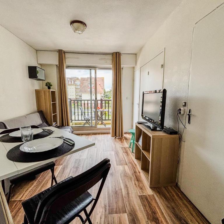 Vue mer balcon piscine à 2 pas de la plage Cabourg - Apartamento de 1 dormitorio - 5