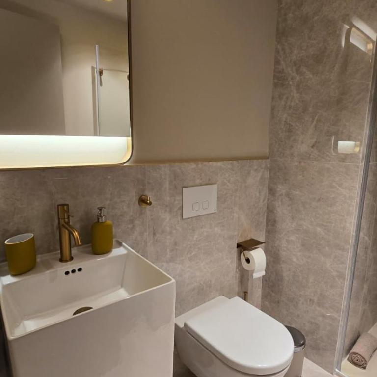 A2B Collection Arena - Double Room - 7