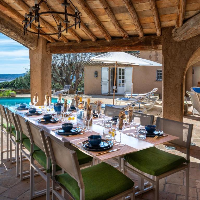 Villa Vue mer exceptionnelle golfe de saint -Tropez piscine 6ch 6 sdb 12 personnes - Villa - 8