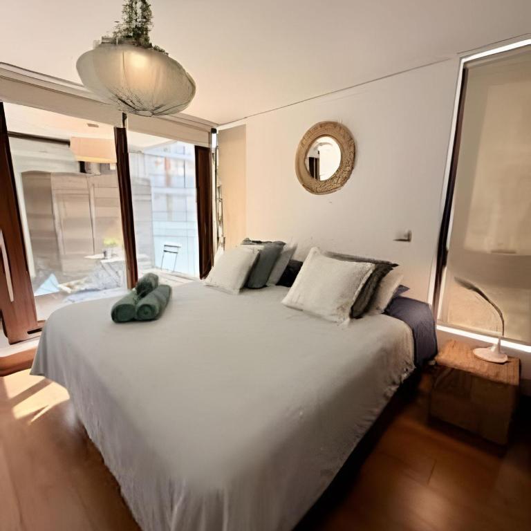 Comfort with parking and Wi-Fi Manquehue Metro Station - Two-Bedroom Apartment with Balcony and Terrace - 5