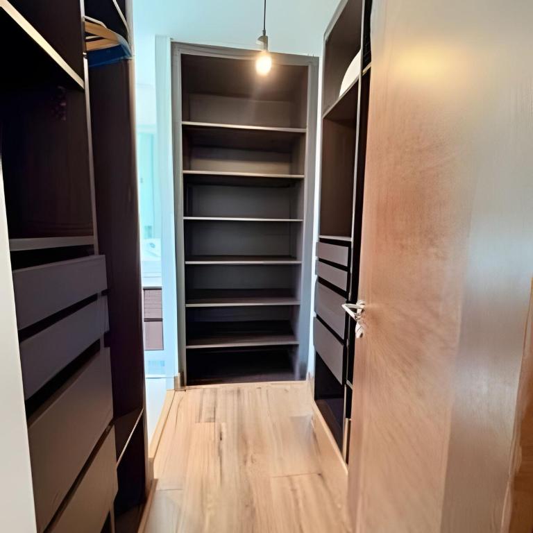 Comfort with parking and Wi-Fi Manquehue Metro Station - Two-Bedroom Apartment with Balcony and Terrace - 8