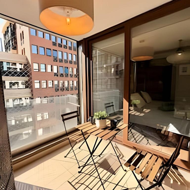 Comfort with parking and Wi-Fi Manquehue Metro Station - Two-Bedroom Apartment with Balcony and Terrace - 30